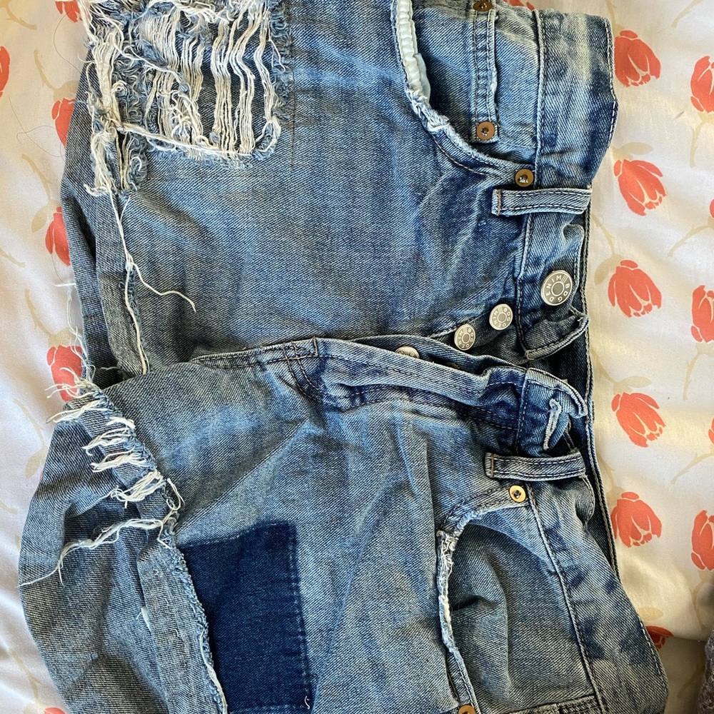 Tom girl patched shorts